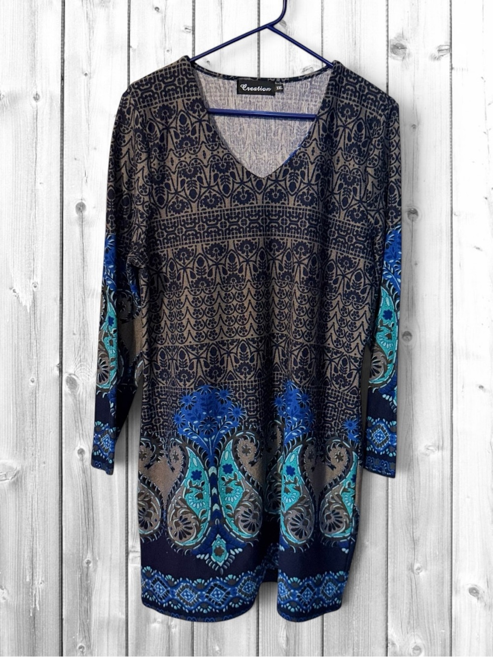 🌼Creation V-Neck Tunic with Blue Paisley Border